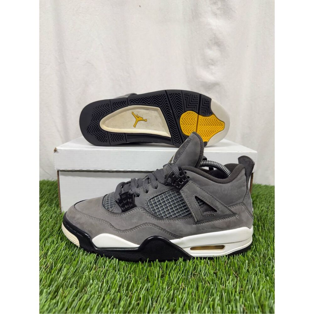 Jordan 4 Retro Cool Grey Sneakers